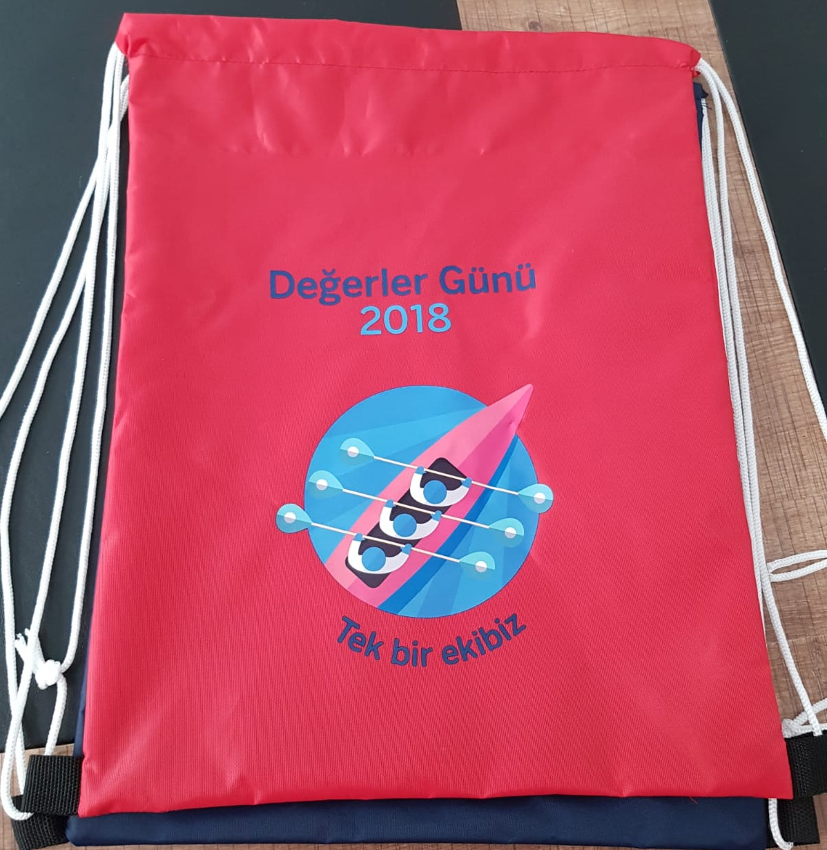 İpli Büzgülü Sırt Çantaları